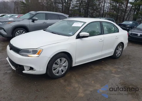 2014 Volkswagen Jetta 1.8T Se z USA, uszkodzony, nr VIN 3VWD17AJ2EM375839